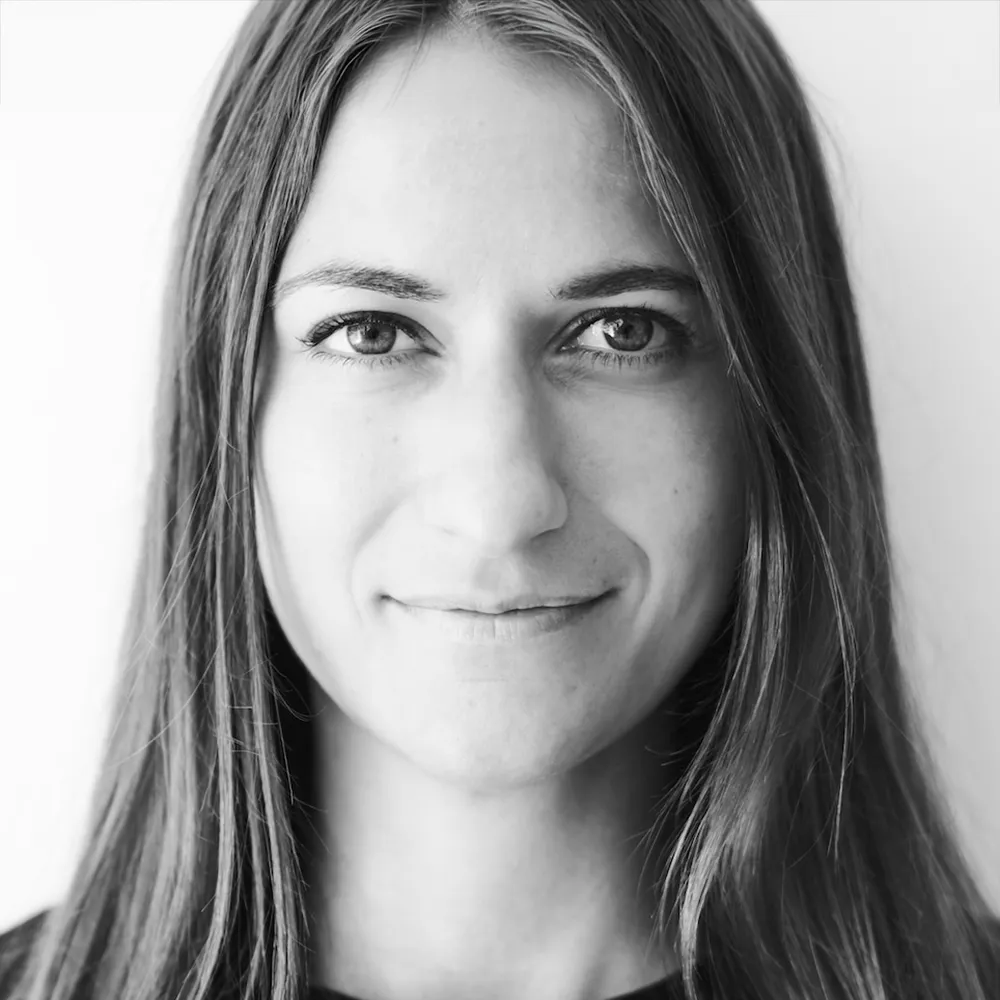 Portrait von Supervisorin und Coach Giulia Barile, die in ihrem Blog über berfuliche Zufriedenheit, berufliche Veränderungsprozesse und berufliche Neuorientierung schreibt